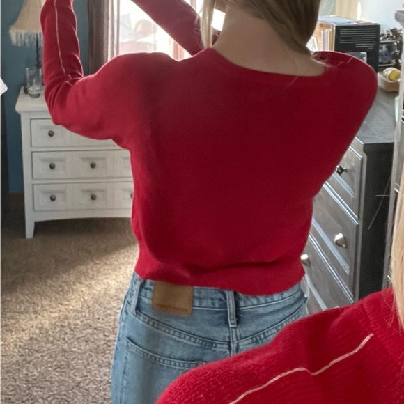 Babaton RED SWEATER - Picture 4 of 7